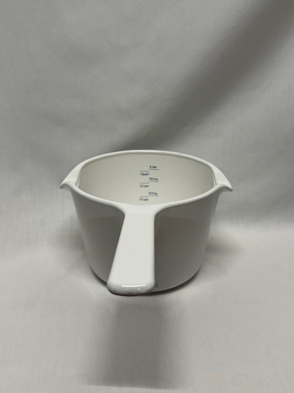 Corning Ware 1 QT Saucepan with Dual Pouring Spouts Vintage M-68-B